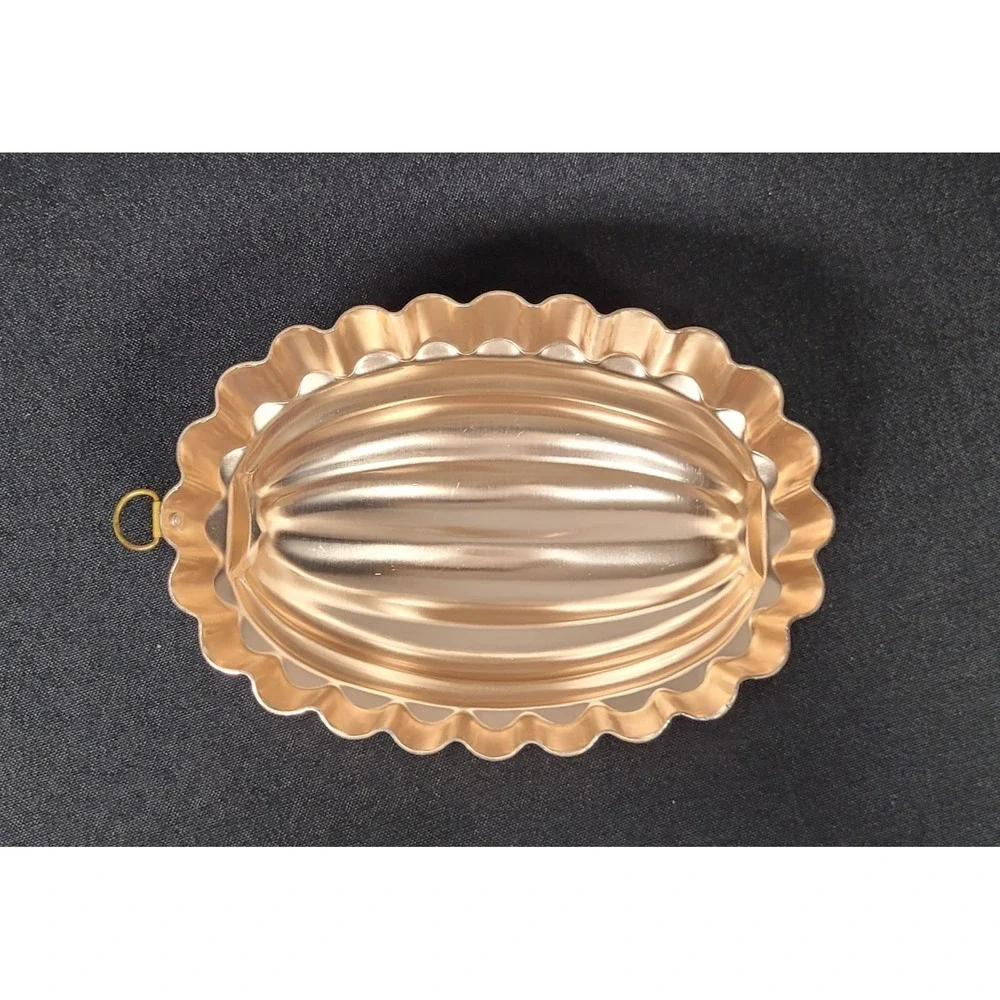VTG 70s Copper-Tone Scalloped Oval Melon Fluted Gelatin Mold Wall Hanging Decor